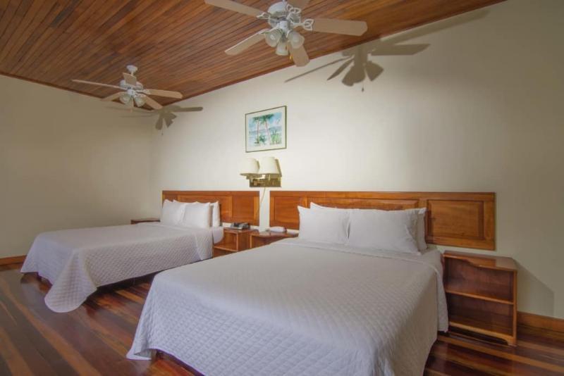 คร็อกโคดายล์ เบย์ รีสอร์ต Hotel ปัวร์โตคิมาเนซ ภายนอก รูปภาพ